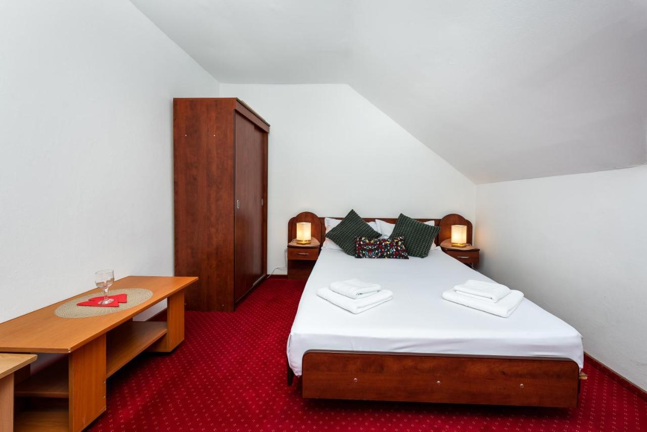Pensiunea Ursuletul Paddington Predeal Exterior foto