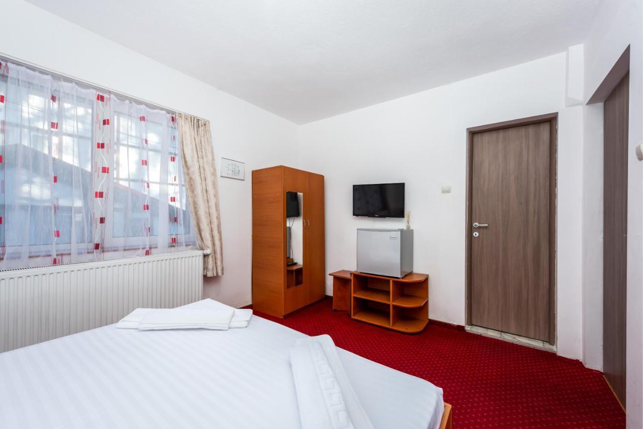 Pensiunea Ursuletul Paddington Predeal Exterior foto