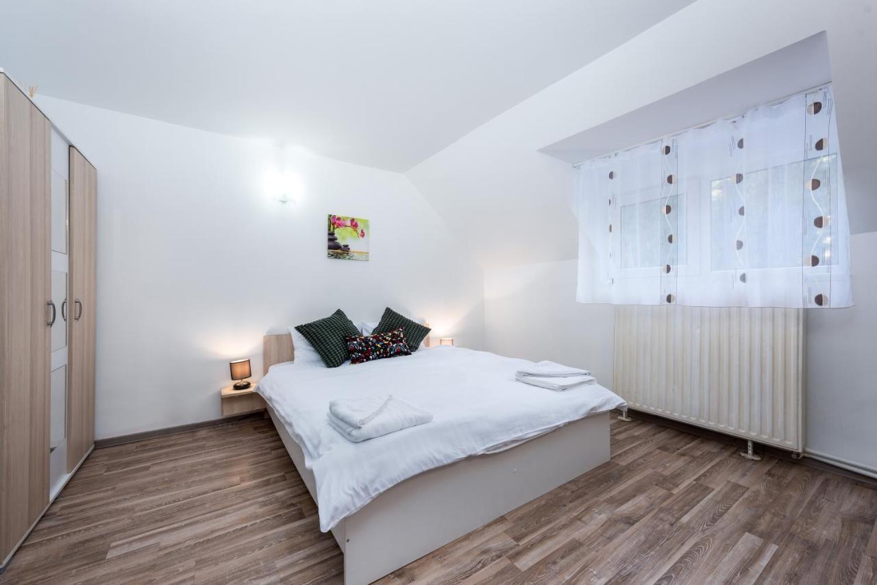 Pensiunea Ursuletul Paddington Predeal Exterior foto